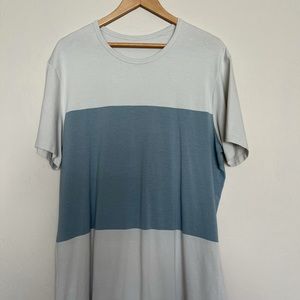 Lululemon T-shirt